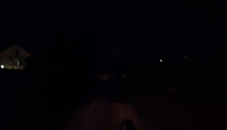 Potpuni mrak na kilometar od centra grada (Ugao ulica Miroslava Antića i Ernea Kiša)