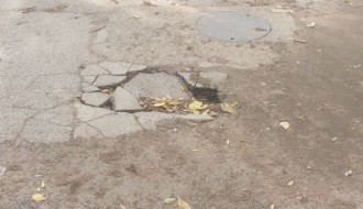 Velika rupa na putu na uglu Frankopanske i Dože Đerđa