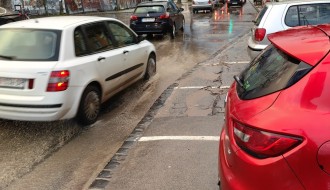 Rupe i voda u centru grada (ulica Matije Gupca)