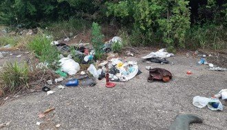 Divlja deponija u selu Gabrić sve veća i veća