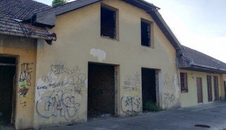 Zapušten i neupotrebljen objekat u MZ "Peščara"