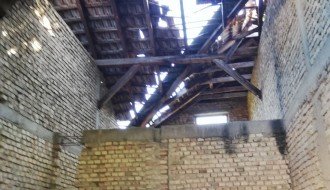 Zapušten i neupotrebljen objekat u MZ "Peščara"