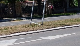Zapuštena konstrukcija za signalizaciju u centru Palića