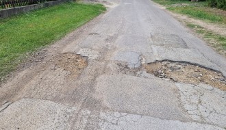 Velike rupe na putu u Vrnjačkoj ulici