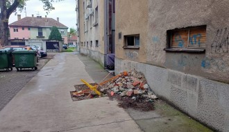 EPS razrovario trotoar u ulici Sonje Marinković