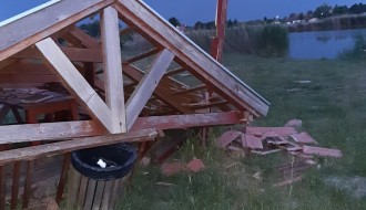 Srušena kućica za odmor uz Palićko jezero