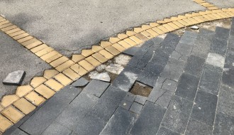 Ploče ispred gradske kuće i uređenje centra