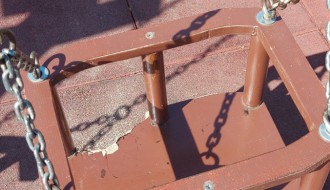 Igralište iza belih zgrada na Prozivci