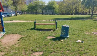 Igralište iza belih zgrada na Prozivci