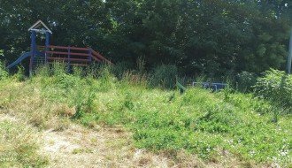 Zapušteno dečje igralište u Gatu