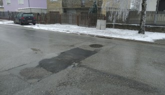 Rupa na raskrsnici ulica Mačvanska i Lajoša Husveta