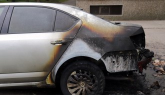 Zapaljeni automobili - Teslino (problematično) naselje