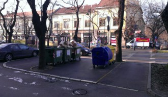 Kontejneri kod robne kuće "Simpo"