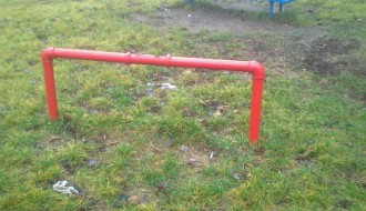 Dečije igralište na Teslinom između Pesničke i Čat Geze