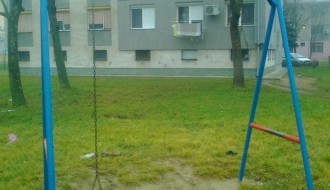 Dečije igralište na Teslinom između Pesničke i Čat Geze