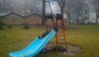 Dečije igralište na Teslinom između Pesničke i Čat Geze