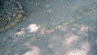 Horizontalne oznake na parking mestima (dovode u zabludu)