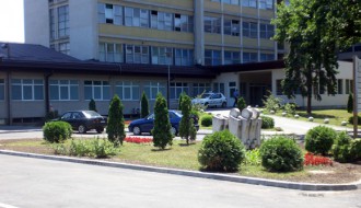 Psi lutalice u krugu Gradske bolnice