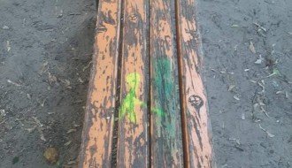 Uništavanje javne i privatne imovine - vandali na Teslinom naselju