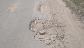 Rupe na glavnom putu na Makovoj sedmici