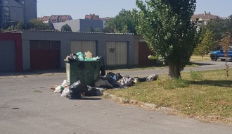 Potreban još jedan kontejner ispred zgrade u Ulici braće Radić 140