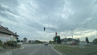 Napraviti kružni tok na raskrsnica Senćanski put - Bajnatska