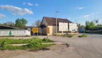 Nedostatak saobraćajnih znakova - vožnja jednosmernom (Ulica Jovana Cvijića)