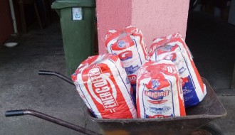 Odnošenje kućnog smeća