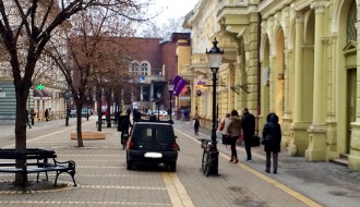 Bahato parkiranje po (centru) grada