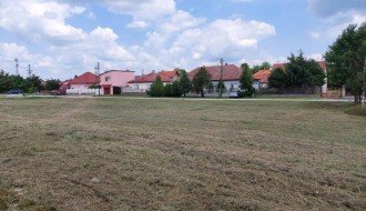 Košenje trave i korova na Teslinom naselju