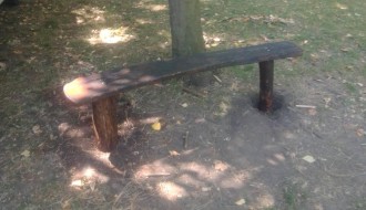 Uništeno igralište na uglu Otvorene i Bele Bartoka