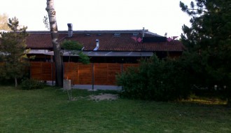 Ograda oko kafića "Galija"