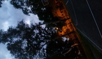 Reflektori kod novih obnovljenih sportskih terena na Paliću