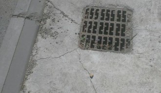 Prilog slike - drži vodu dok majstori odu