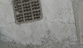 Prilog slike - drži vodu dok majstori odu