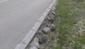 Prilog slike - drži vodu dok majstori odu