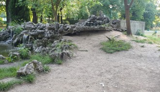 Opasni ostatak žbuna (kao kolac) u Dudovoj šumi