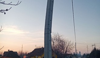 Slomnjena bandera u Starom Žedniku