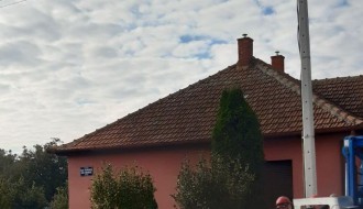 Slomljene bandere u ulici Albe Vidakovića