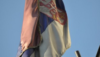 Odnos prema državnim obeležjima (zgrada na uglu M. Gorkog i Cara Dušana)