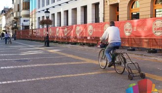 Biciklisti u pešačkoj zoni na Korzou