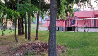 Smeće i otpad oko mesne zajednice Peščara