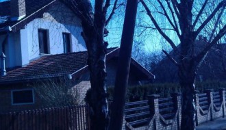 Oborena bandera u Bokeljskoj ugrožava građane