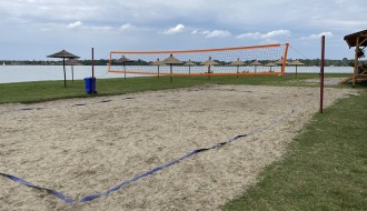 Tereni za odbojku na pesku na Peščanoj plaži na Paliću