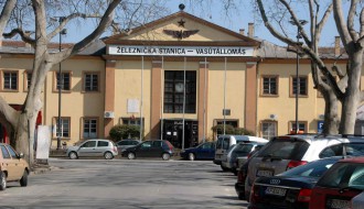 Nered na željezničkoj stanici