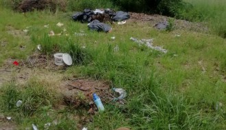 Veliki problem neredovnog odnošenja otpada na Paliću, u Vikend naselju