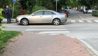 Automobil 3 dana na pešačkom