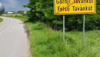 Porušene table u oba Tavankuta