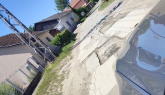 Katastrofalno stanje ulice Servo Mihalja