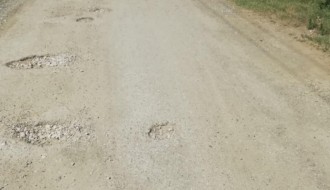 Mnogo udarnih rupa, otežana vožnja (Željezničko naselje)